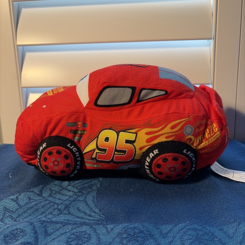 Disney Pixar Cars Lightning McQueen Plush Kohl's Cares 10" Stuffed Toy Car